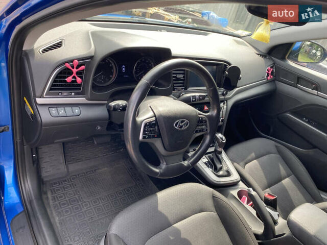 Синий Хендай Элантра, объемом двигателя 1.98 л и пробегом 180 тыс. км за 10300 $, фото 11 на Automoto.ua
