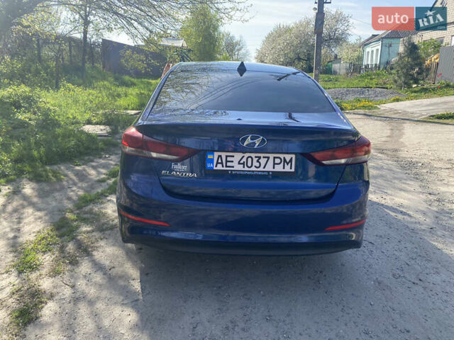 Синий Хендай Элантра, объемом двигателя 2 л и пробегом 153 тыс. км за 12900 $, фото 16 на Automoto.ua