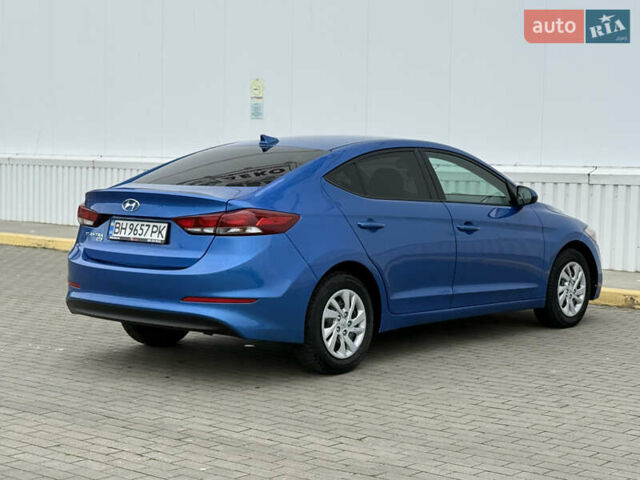Синий Хендай Элантра, объемом двигателя 2 л и пробегом 136 тыс. км за 10400 $, фото 3 на Automoto.ua