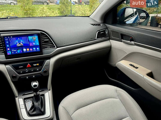 Синий Хендай Элантра, объемом двигателя 2 л и пробегом 145 тыс. км за 9950 $, фото 18 на Automoto.ua