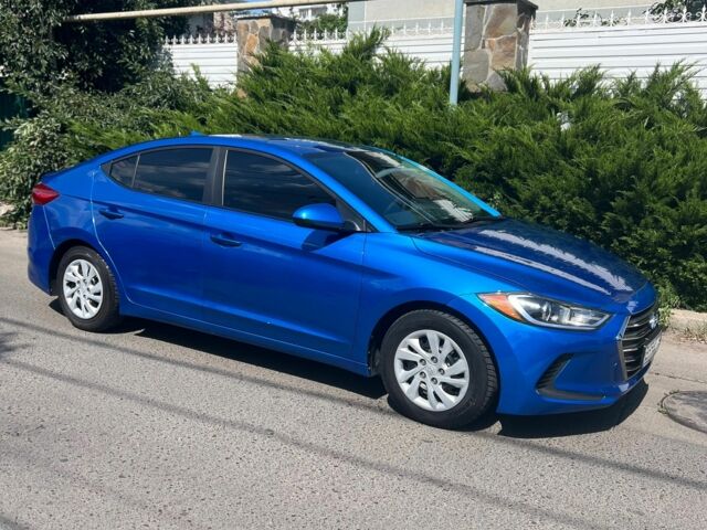 Синий Хендай Элантра, объемом двигателя 2 л и пробегом 136 тыс. км за 9900 $, фото 4 на Automoto.ua