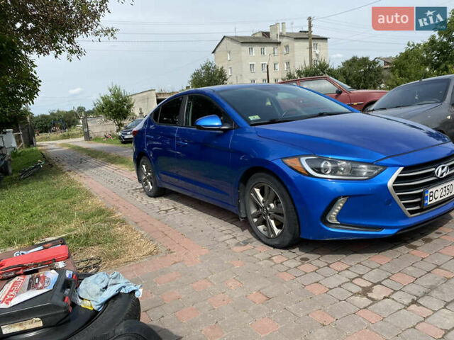 Синий Хендай Элантра, объемом двигателя 1.98 л и пробегом 180 тыс. км за 10300 $, фото 2 на Automoto.ua