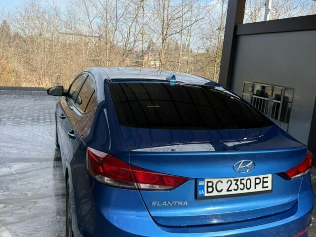 Синий Хендай Элантра, объемом двигателя 2 л и пробегом 180 тыс. км за 11000 $, фото 5 на Automoto.ua