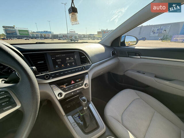 Синий Хендай Элантра, объемом двигателя 2 л и пробегом 101 тыс. км за 12500 $, фото 17 на Automoto.ua