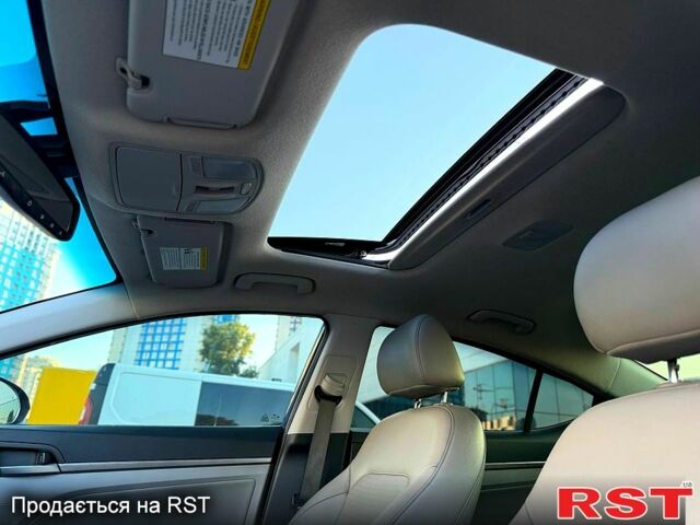 Синий Хендай Элантра, объемом двигателя 2 л и пробегом 93 тыс. км за 12999 $, фото 7 на Automoto.ua