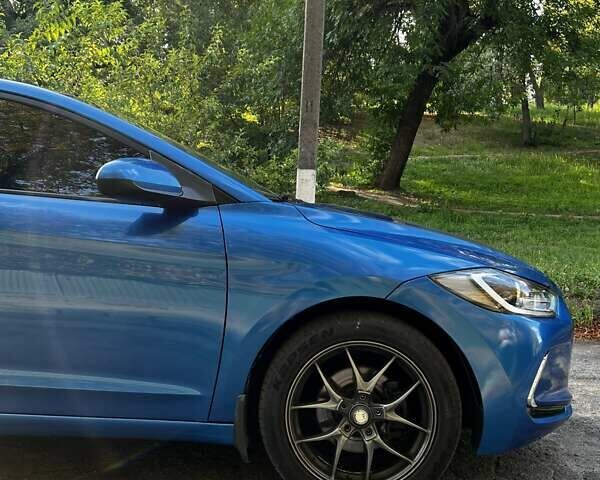 Синій Хендай Елантра, об'ємом двигуна 2 л та пробігом 168 тис. км за 11500 $, фото 12 на Automoto.ua