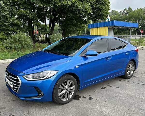 Синий Хендай Элантра, объемом двигателя 1.58 л и пробегом 150 тыс. км за 10900 $, фото 2 на Automoto.ua