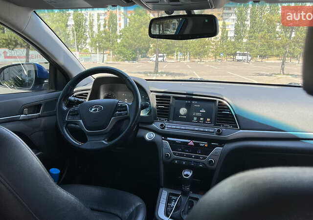 Синій Хендай Елантра, об'ємом двигуна 2 л та пробігом 120 тис. км за 11800 $, фото 15 на Automoto.ua