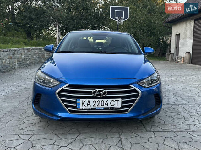 Синий Хендай Элантра, объемом двигателя 2 л и пробегом 135 тыс. км за 9900 $, фото 2 на Automoto.ua