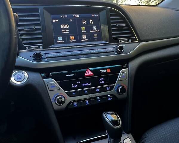 Синій Хендай Елантра, об'ємом двигуна 2 л та пробігом 168 тис. км за 11500 $, фото 19 на Automoto.ua