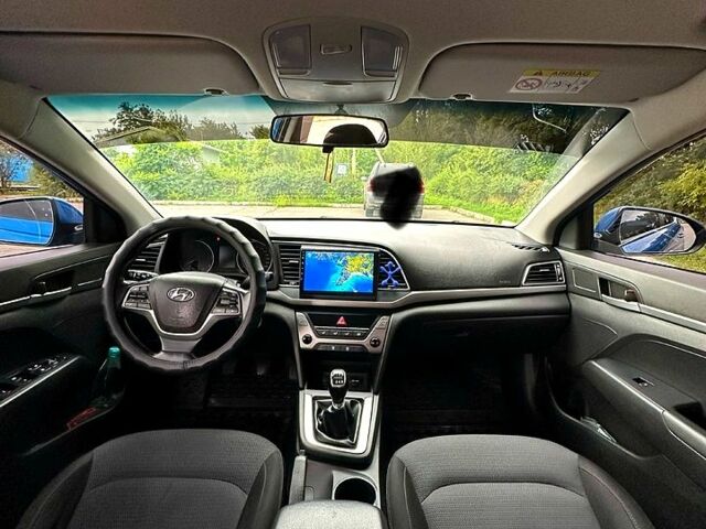 Синій Хендай Елантра, об'ємом двигуна 1.6 л та пробігом 144 тис. км за 11500 $, фото 8 на Automoto.ua