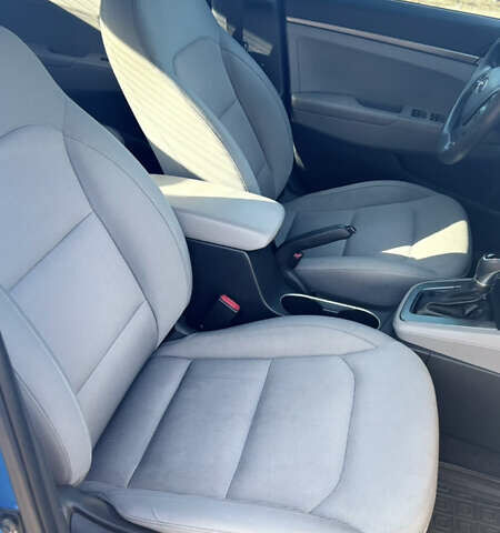 Синій Хендай Елантра, об'ємом двигуна 2 л та пробігом 207 тис. км за 10200 $, фото 7 на Automoto.ua