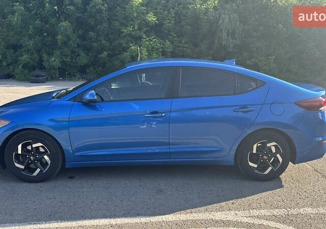 Синій Хендай Елантра, об'ємом двигуна 2 л та пробігом 207 тис. км за 10200 $, фото 1 на Automoto.ua