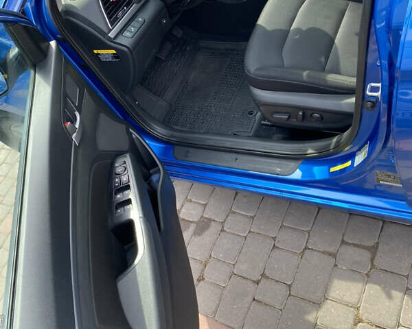 Синий Хендай Элантра, объемом двигателя 1.98 л и пробегом 180 тыс. км за 10300 $, фото 10 на Automoto.ua