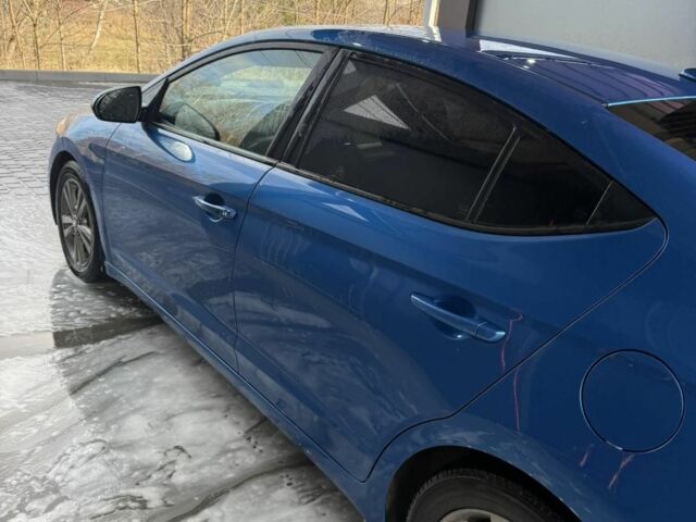 Синий Хендай Элантра, объемом двигателя 2 л и пробегом 180 тыс. км за 11000 $, фото 4 на Automoto.ua
