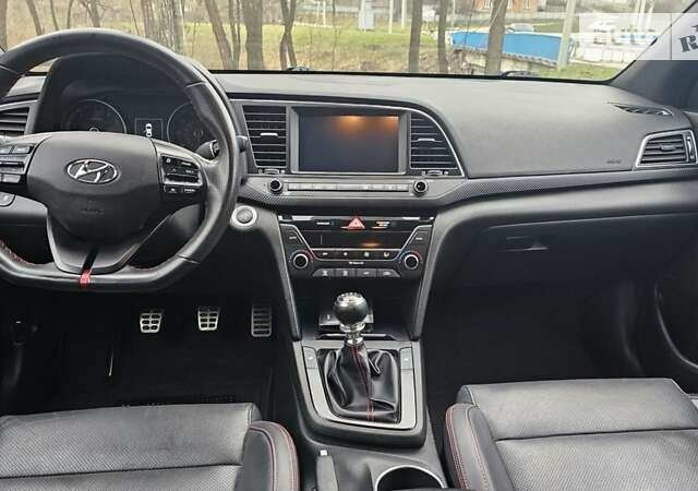 Синій Хендай Елантра, об'ємом двигуна 1.59 л та пробігом 125 тис. км за 10900 $, фото 27 на Automoto.ua