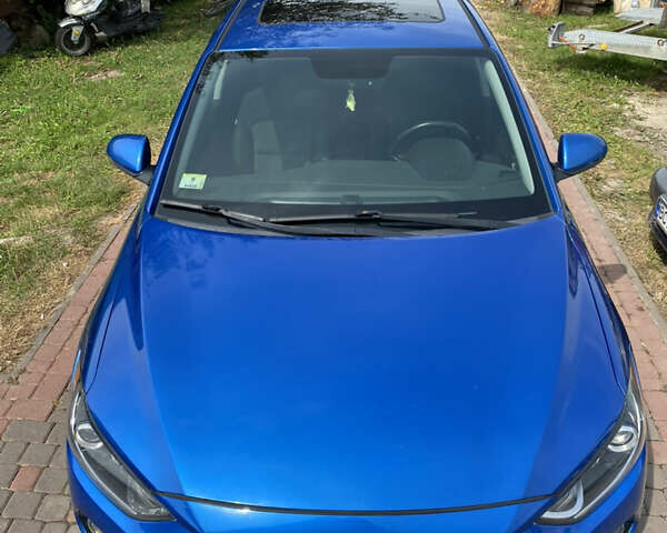 Синий Хендай Элантра, объемом двигателя 1.98 л и пробегом 180 тыс. км за 10300 $, фото 3 на Automoto.ua