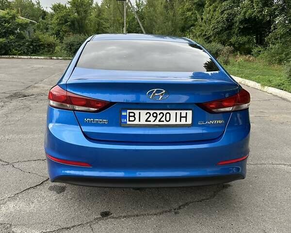 Синий Хендай Элантра, объемом двигателя 1.58 л и пробегом 150 тыс. км за 10900 $, фото 4 на Automoto.ua