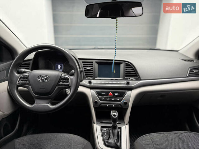 Синий Хендай Элантра, объемом двигателя 2 л и пробегом 209 тыс. км за 9300 $, фото 28 на Automoto.ua