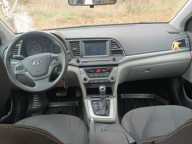 Синий Хендай Элантра, объемом двигателя 2 л и пробегом 102 тыс. км за 9999 $, фото 7 на Automoto.ua