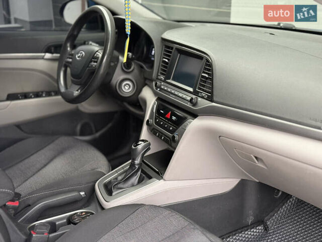 Синий Хендай Элантра, объемом двигателя 2 л и пробегом 209 тыс. км за 9300 $, фото 27 на Automoto.ua