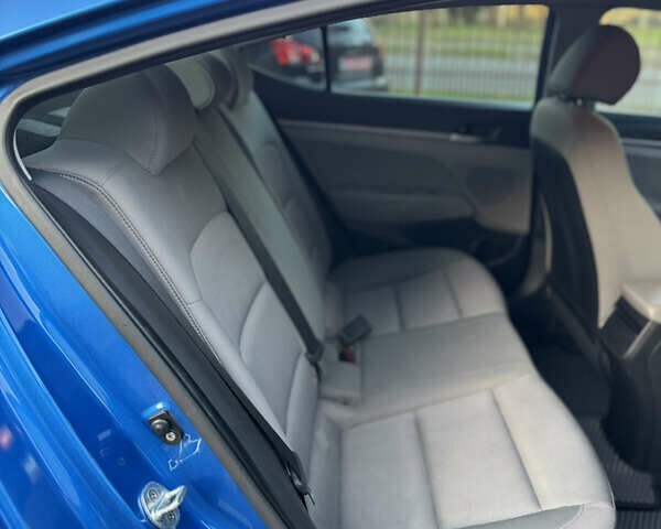 Синій Хендай Елантра, об'ємом двигуна 2 л та пробігом 180 тис. км за 10500 $, фото 25 на Automoto.ua