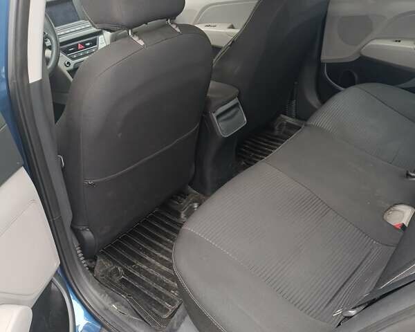 Синий Хендай Элантра, объемом двигателя 2 л и пробегом 163 тыс. км за 9999 $, фото 9 на Automoto.ua