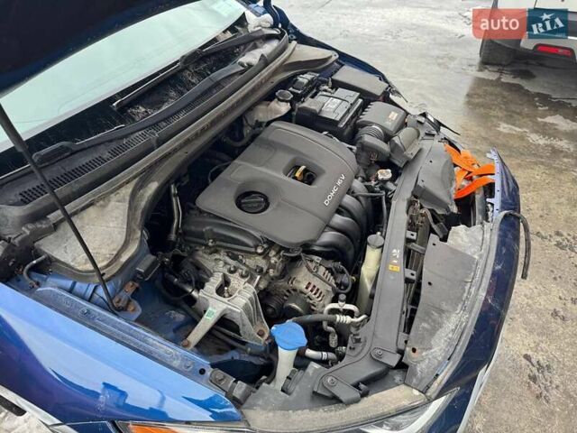 Синий Хендай Элантра, объемом двигателя 2 л и пробегом 113 тыс. км за 8900 $, фото 14 на Automoto.ua