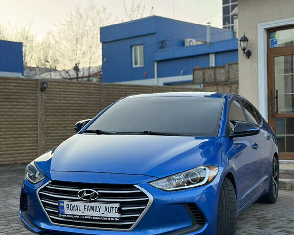 Синій Хендай Елантра, об'ємом двигуна 2 л та пробігом 180 тис. км за 10500 $, фото 2 на Automoto.ua