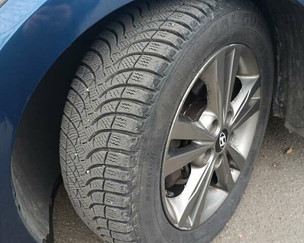 Синий Хендай Элантра, объемом двигателя 2 л и пробегом 163 тыс. км за 9999 $, фото 8 на Automoto.ua