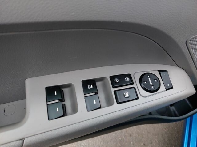 Синий Хендай Элантра, объемом двигателя 2 л и пробегом 80 тыс. км за 10500 $, фото 9 на Automoto.ua