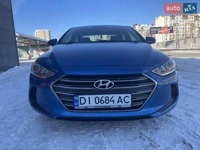 Синий Хендай Элантра, объемом двигателя 2 л и пробегом 179 тыс. км за 9300 $, фото 2 на Automoto.ua