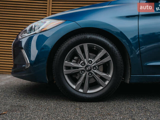 Синий Хендай Элантра, объемом двигателя 2 л и пробегом 92 тыс. км за 12000 $, фото 3 на Automoto.ua