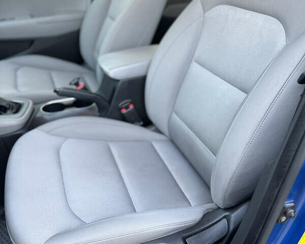 Синій Хендай Елантра, об'ємом двигуна 2 л та пробігом 180 тис. км за 10500 $, фото 11 на Automoto.ua