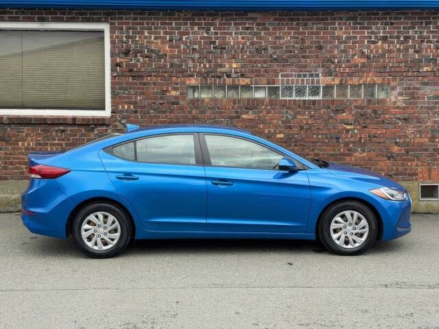 Синий Хендай Элантра, объемом двигателя 2 л и пробегом 53 тыс. км за 8000 $, фото 3 на Automoto.ua