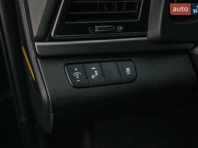 Синий Хендай Элантра, объемом двигателя 2 л и пробегом 92 тыс. км за 12000 $, фото 24 на Automoto.ua