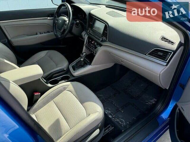 Синий Хендай Элантра, объемом двигателя 2 л и пробегом 109 тыс. км за 2900 $, фото 7 на Automoto.ua