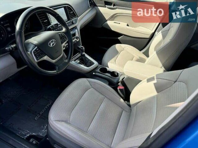 Синий Хендай Элантра, объемом двигателя 2 л и пробегом 109 тыс. км за 2900 $, фото 4 на Automoto.ua