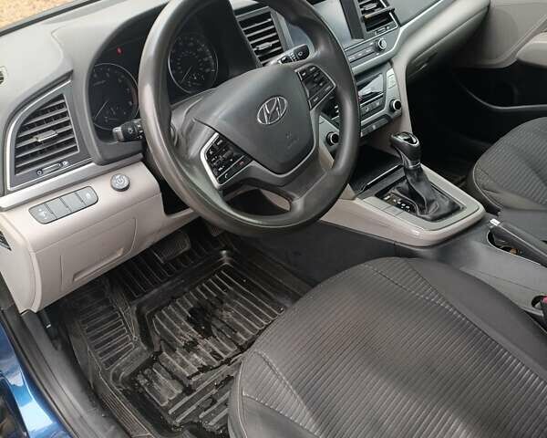 Синий Хендай Элантра, объемом двигателя 2 л и пробегом 163 тыс. км за 9999 $, фото 6 на Automoto.ua