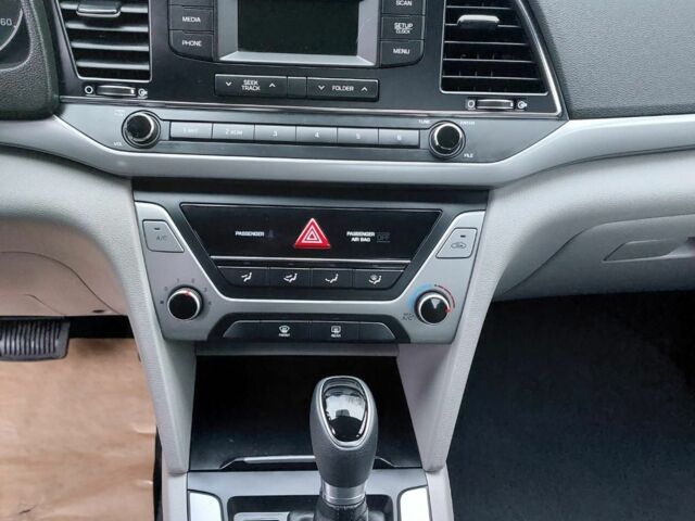 Синий Хендай Элантра, объемом двигателя 2 л и пробегом 80 тыс. км за 10500 $, фото 11 на Automoto.ua