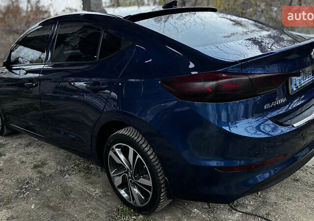 Синий Хендай Элантра, объемом двигателя 2 л и пробегом 100 тыс. км за 11000 $, фото 8 на Automoto.ua