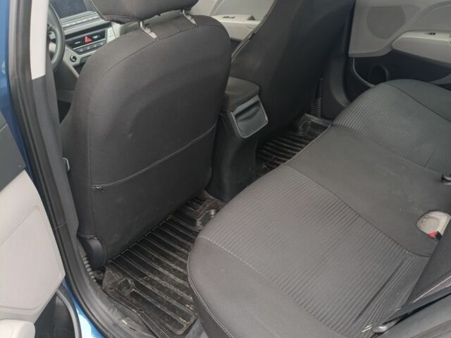 Синий Хендай Элантра, объемом двигателя 2 л и пробегом 102 тыс. км за 9999 $, фото 6 на Automoto.ua