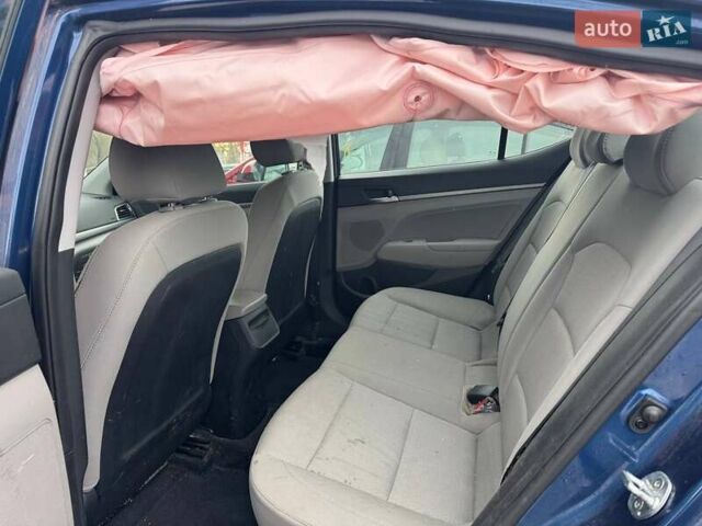 Синий Хендай Элантра, объемом двигателя 2 л и пробегом 113 тыс. км за 8900 $, фото 10 на Automoto.ua