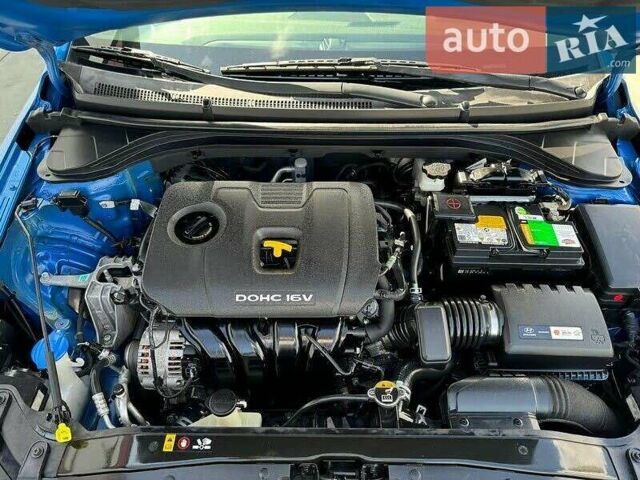 Синий Хендай Элантра, объемом двигателя 2 л и пробегом 109 тыс. км за 2900 $, фото 10 на Automoto.ua