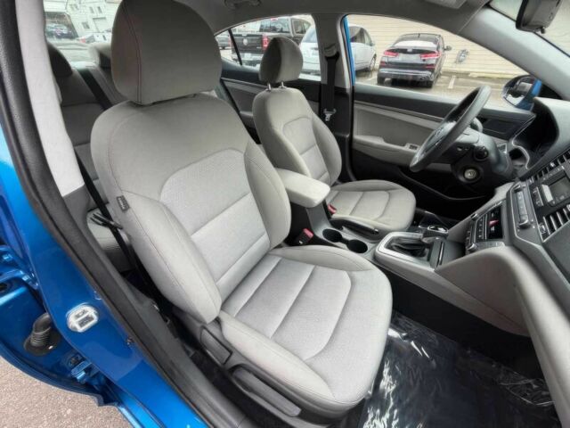 Синий Хендай Элантра, объемом двигателя 2 л и пробегом 53 тыс. км за 8000 $, фото 10 на Automoto.ua