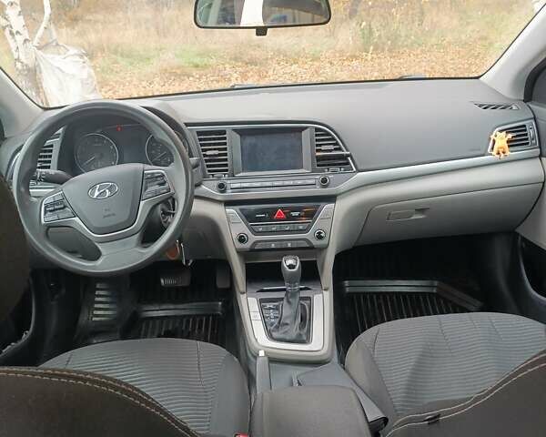 Синий Хендай Элантра, объемом двигателя 2 л и пробегом 163 тыс. км за 9999 $, фото 7 на Automoto.ua