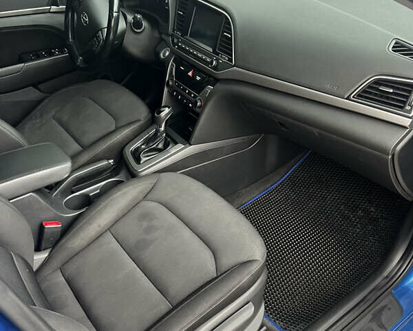 Синий Хендай Элантра, объемом двигателя 2 л и пробегом 173 тыс. км за 13300 $, фото 20 на Automoto.ua