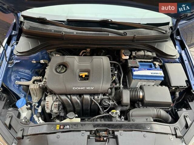 Синій Хендай Елантра, об'ємом двигуна 2 л та пробігом 56 тис. км за 11500 $, фото 56 на Automoto.ua