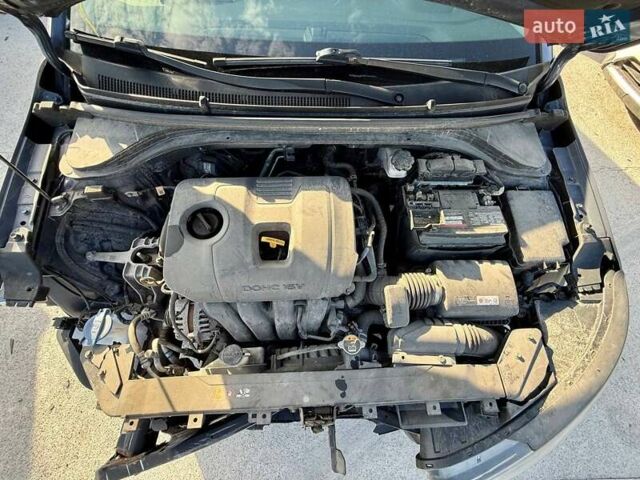 Синій Хендай Елантра, об'ємом двигуна 2 л та пробігом 160 тис. км за 8500 $, фото 16 на Automoto.ua