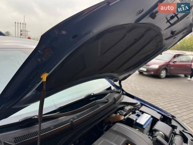 Синій Хендай Елантра, об'ємом двигуна 2 л та пробігом 56 тис. км за 11500 $, фото 57 на Automoto.ua